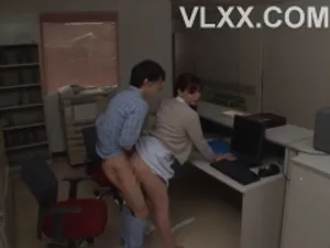 Qua nhà người phụ nữ hàng xóm chơi mà cô ấy cứ thế này không xxx hơi phí