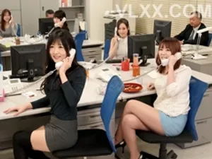 Hãy dang rộng chân và tận hưởng thời gian vui vẻ - Phát video trực tuyến HD